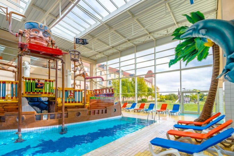 Family friendly hotels near Disneyland Paris with pools