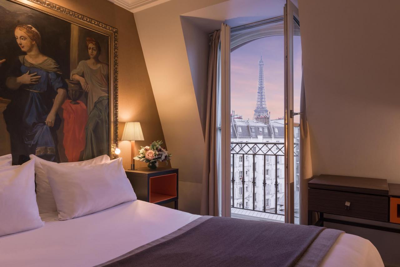 Best luxury hotels with Eiffel Tower views in Paris